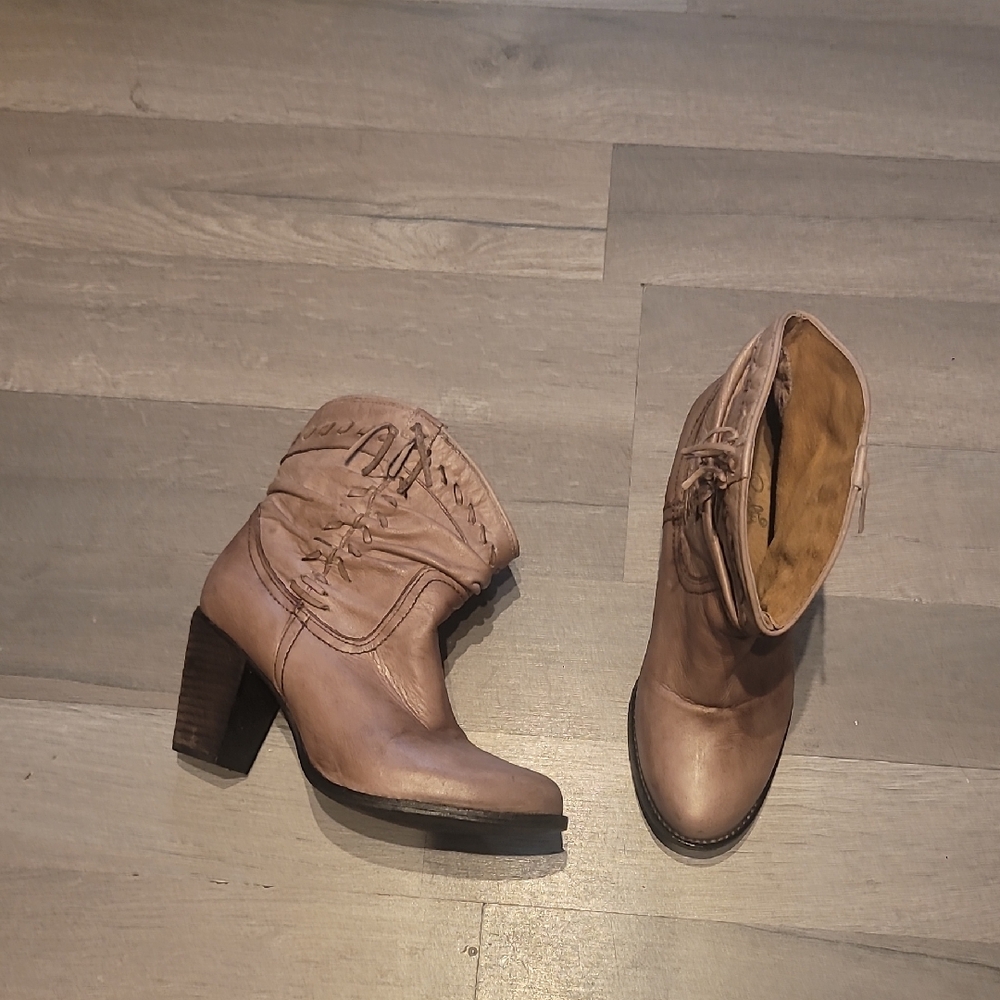 Naughty Monkey Wylie Taupe Leather Ankle Boots with Block Heel Size 8 Women